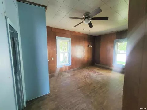 408 S State St, Christopher, IL 62822 photo 15