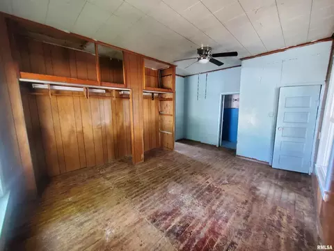 408 S State St, Christopher, IL 62822 photo 16