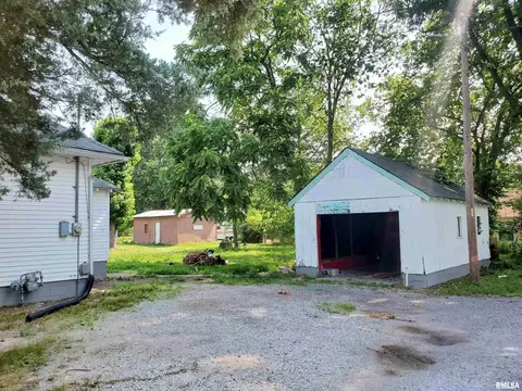 408 S State St, Christopher, IL 62822 photo 4