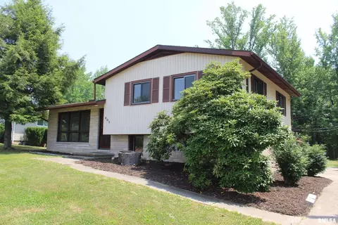 803 E Boyton St, Marion, IL 62959 photo 2