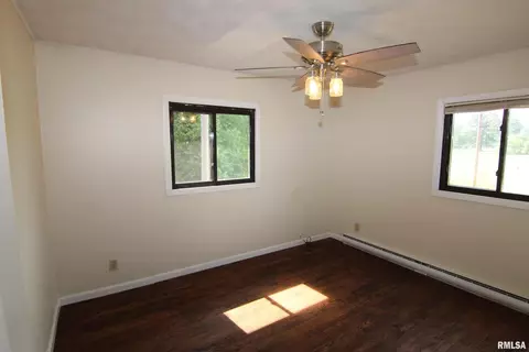 803 E Boyton St, Marion, IL 62959 photo 27