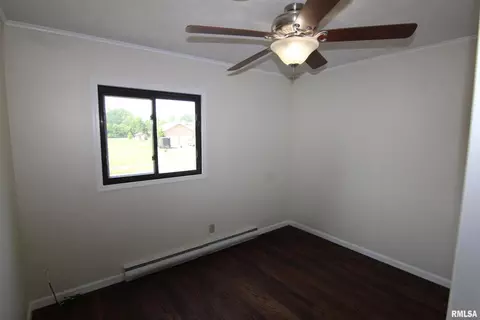 803 E Boyton St, Marion, IL 62959 photo 30