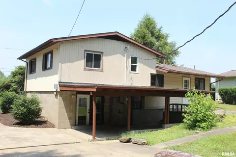 803 E Boyton St, Marion, IL 62959 photo 4
