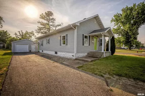 710 N Johnson St, Marion, IL 62959