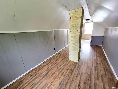 103 Mulberry St, Cisne, IL 62823 photo 21