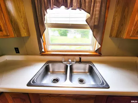 103 Mulberry St, Cisne, IL 62823 photo 33