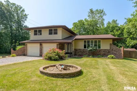 12 Klavier Dr, Murphysboro, IL 62966