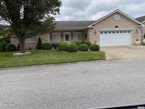 631 Lake Harbor Dr, Marion, IL 62959 photo 1