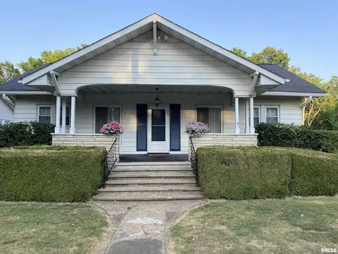 614 N Broadway, Salem, IL 62881