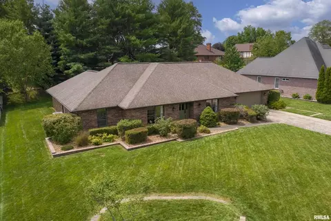 1809 Wolff Dr, Marion, IL 62959