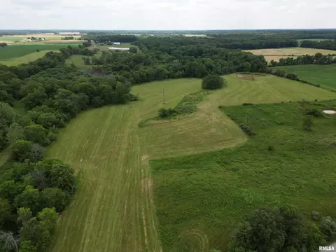 000 E Salisbury Rd, Waltonville, IL 62894