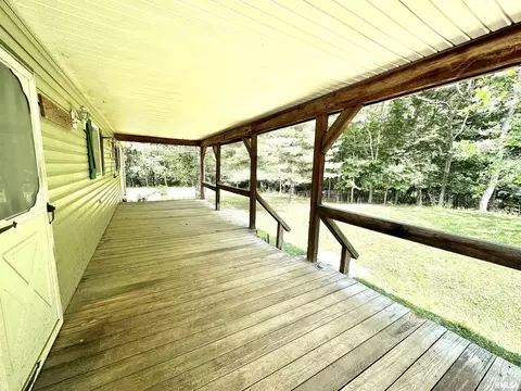 3840 Bernard Rd, Centralia, IL 62801 photo 9