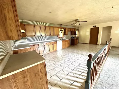 3840 Bernard Rd, Centralia, IL 62801 photo 4