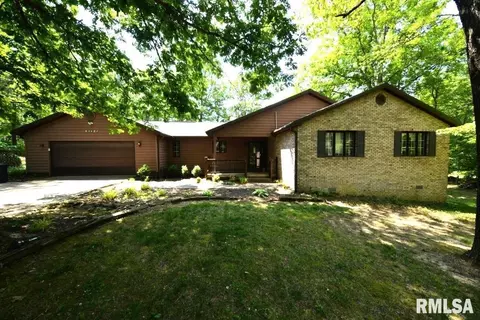 16315 N Mccauley Ln, Mount Vernon, IL 62864