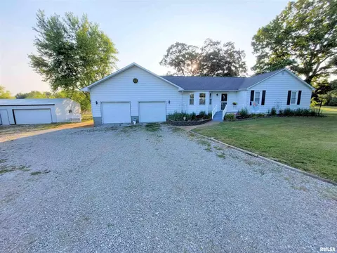 13635 N Harmony Ln, Opdyke, IL 62872