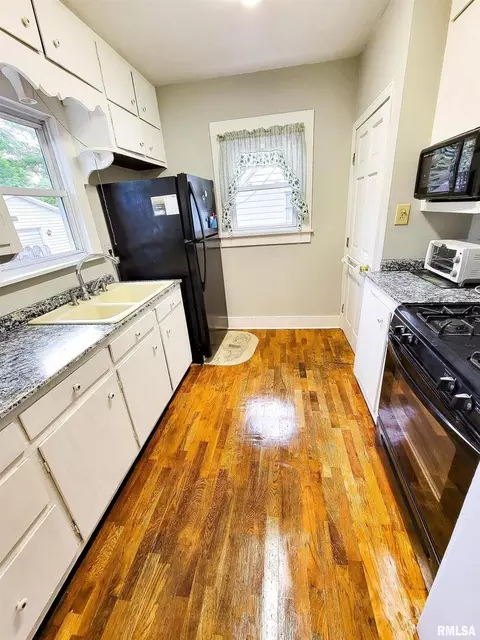 420 Flora Ave, Flora, IL 62839 photo 18