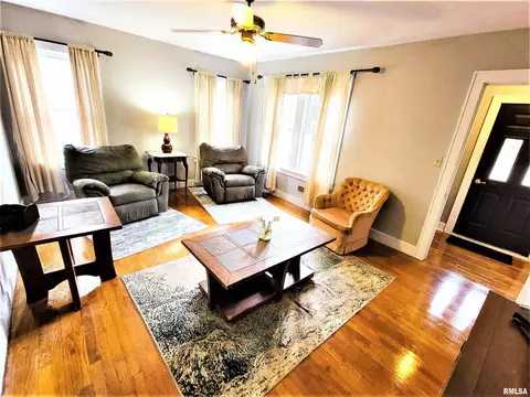 420 Flora Ave, Flora, IL 62839 photo 8