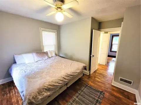 420 Flora Ave, Flora, IL 62839 photo 31