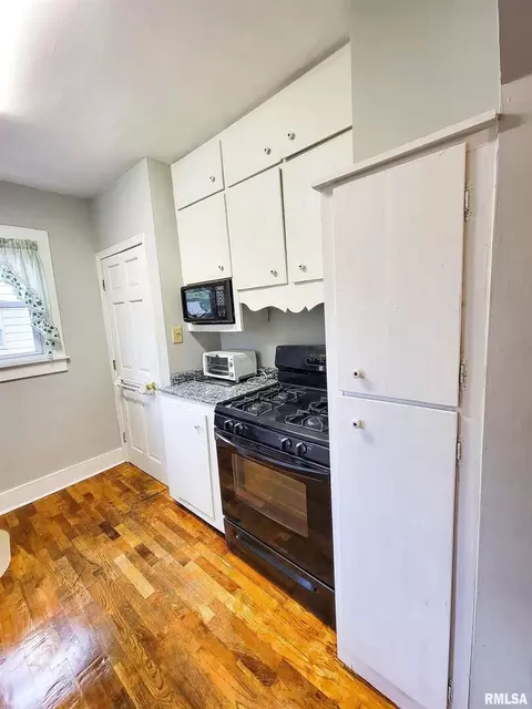 420 Flora Ave, Flora, IL 62839 photo 15