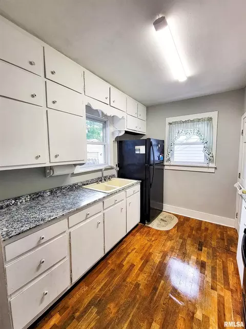 420 Flora Ave, Flora, IL 62839 photo 14