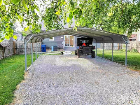 420 Flora Ave, Flora, IL 62839 photo 55