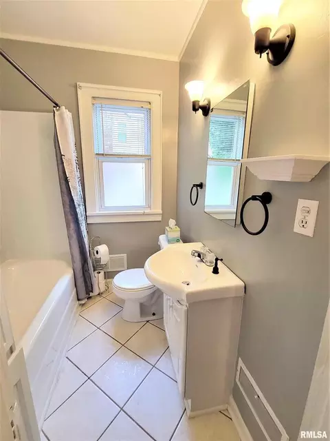 420 Flora Ave, Flora, IL 62839 photo 26