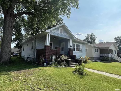 210 Mitchell St, Benton, IL 62812 photo 17