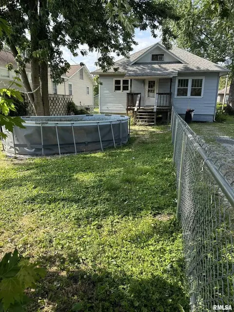 210 Mitchell St, Benton, IL 62812 photo 32