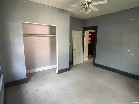 210 Mitchell St, Benton, IL 62812 photo 9