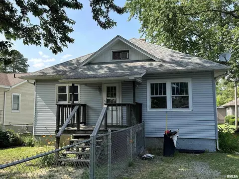 210 Mitchell St, Benton, IL 62812 photo 15
