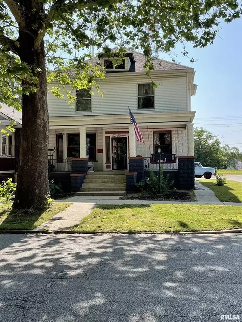 215 N Walnut, Centralia, IL 62801
