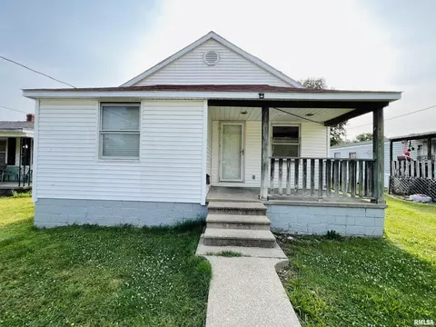 1109 S Roosevelt St, Harrisburg, IL 62946