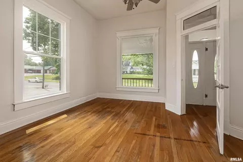 912 E Main St, Marion, IL 62959 photo 19