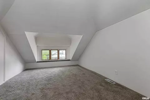 912 E Main St, Marion, IL 62959 photo 32