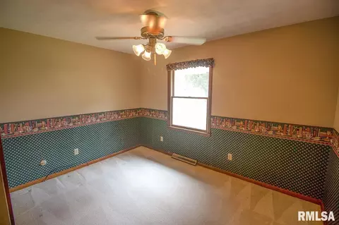 640 Nancy Dr, Centralia, IL 62801 photo 18