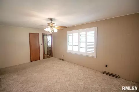 640 Nancy Dr, Centralia, IL 62801 photo 15