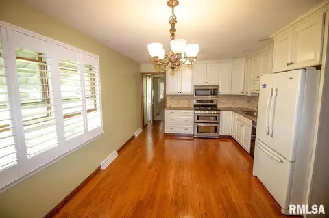 640 Nancy Dr, Centralia, IL 62801 photo 10