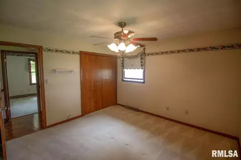 640 Nancy Dr, Centralia, IL 62801 photo 22