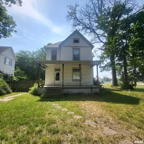 226 N Beech St, Centralia, IL 62801