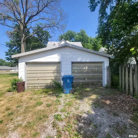 226 N Beech St, Centralia, IL 62801 photo 25