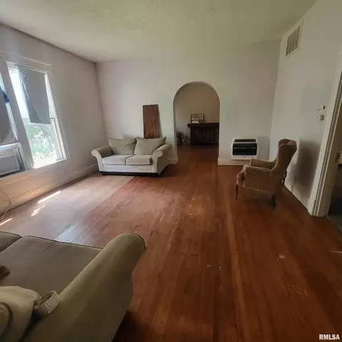 226 N Beech St, Centralia, IL 62801 photo 5