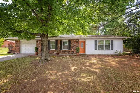 1803 W Sunset Dr, Carbondale, IL 62901