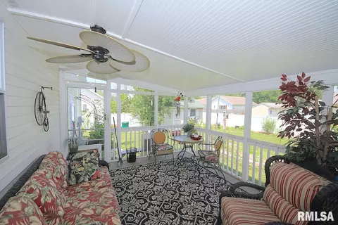 313 Evergreen Trl, Herrin, IL 62948 photo 16