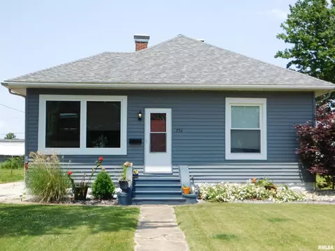 236 N James Ave, Centralia, IL 62801