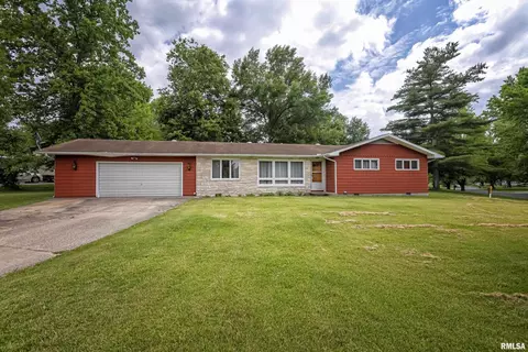 65 Candy Ln, Murphysboro, IL 62966