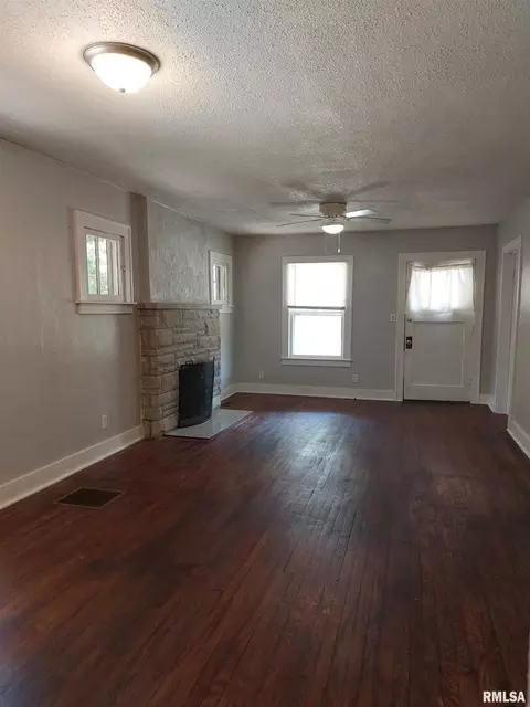 1918 Richview Rd, Mount Vernon, IL 62864 photo 2