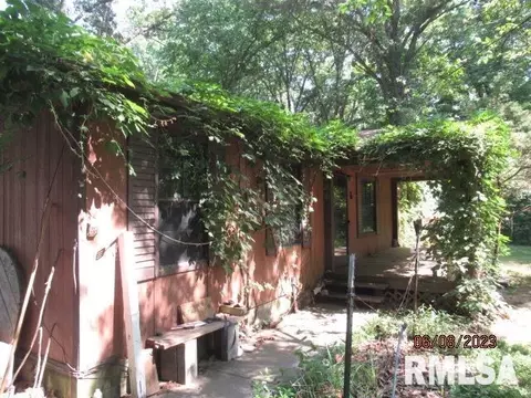 4076 Old School Rd, Creal Springs, IL 62922