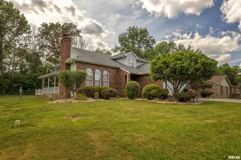 1504 Bryan Dr, Marion, IL 62959