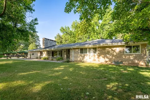 12030 Woody Rd, West Frankfort, IL 62896