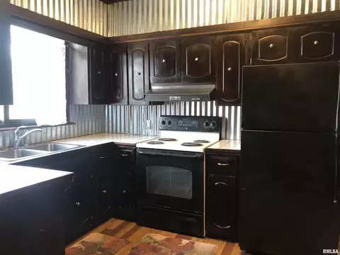 1008 E Boulevard St, Marion, IL 62959 photo 4